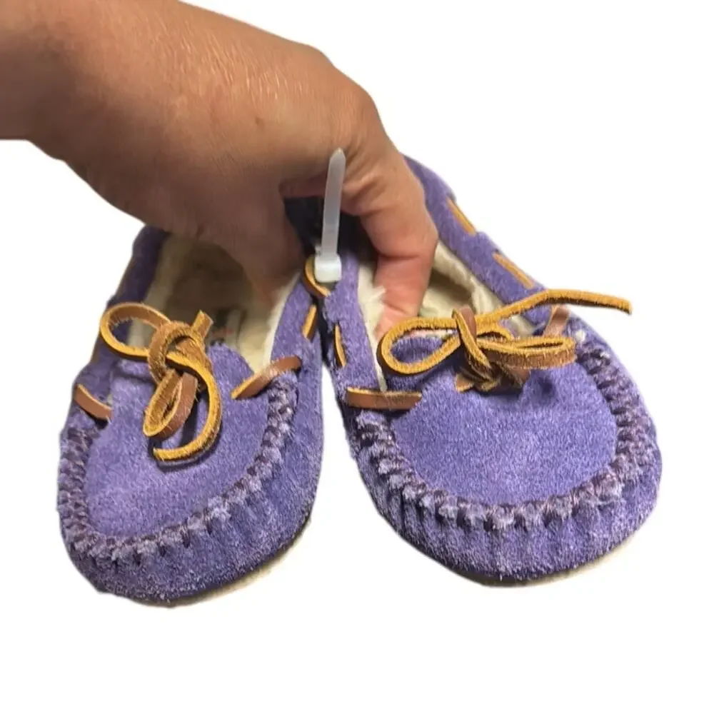Minnetonka purple suede leather tie Sherpa lined slippers size 6 casual Gorpcore